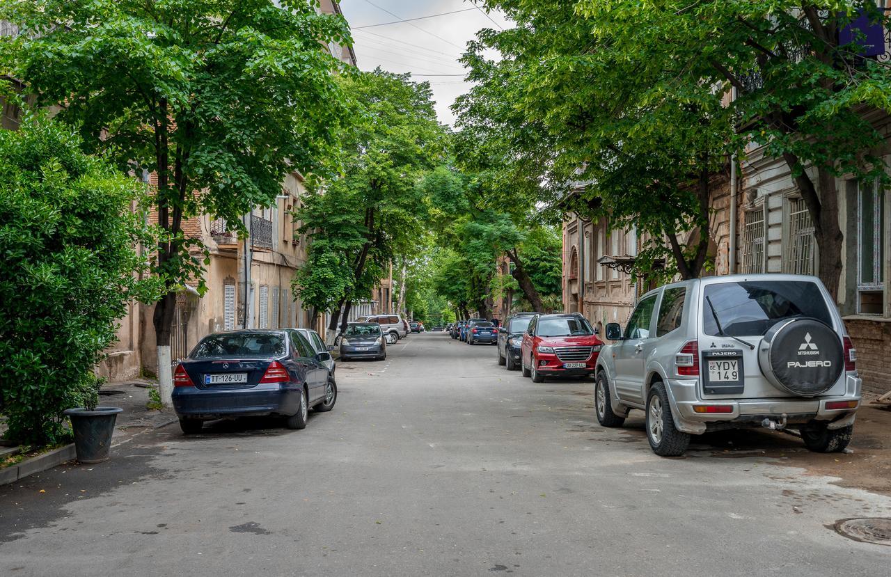 Golden Smart's Apartment Tbilisi Buitenkant foto